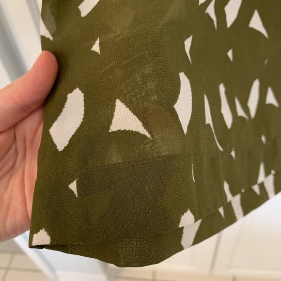 H&M sheer cap sleeve army green top - Picture 6 of 8